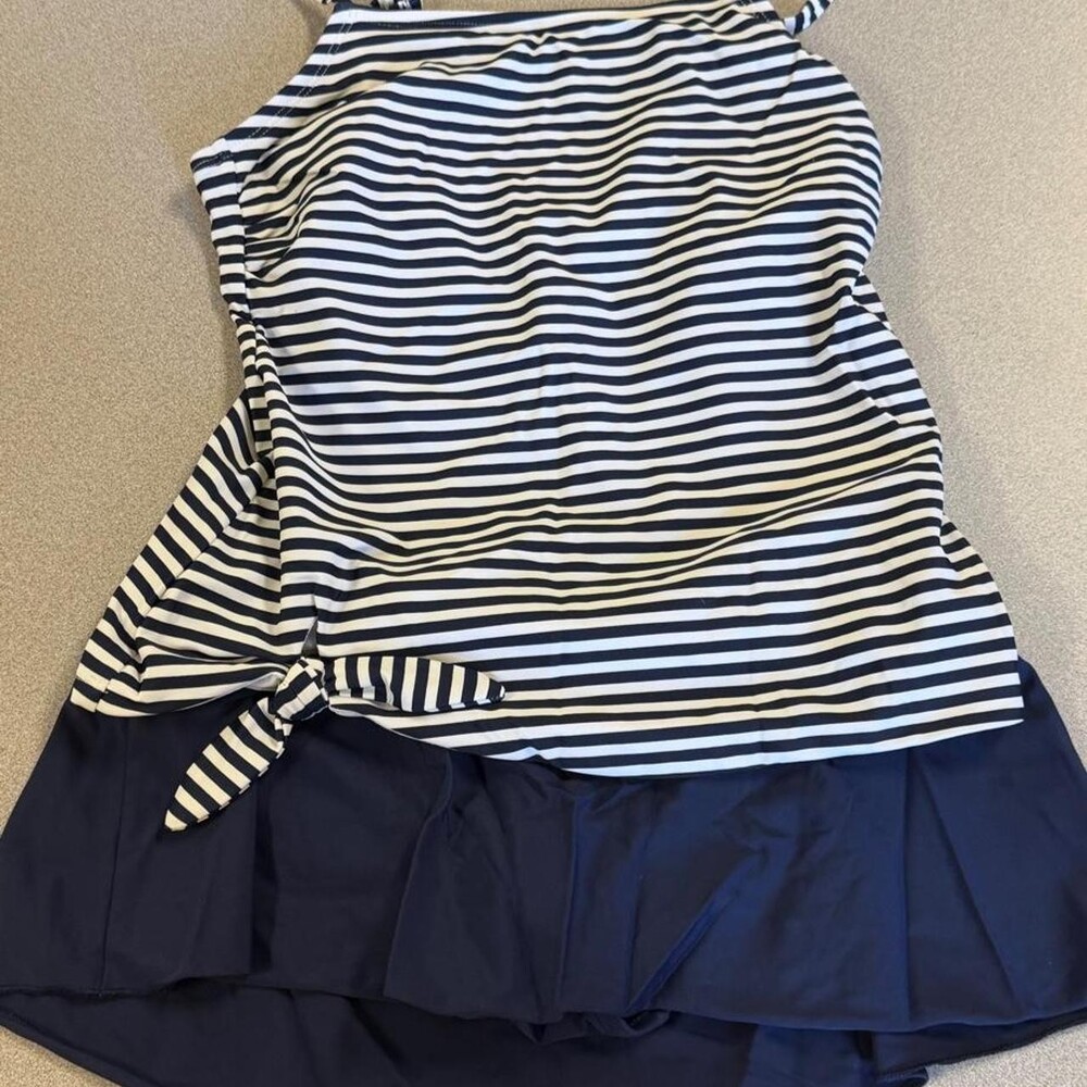 Kona Sol women’s navy and white striped one piece swimsuit Size S #swimwear #sum